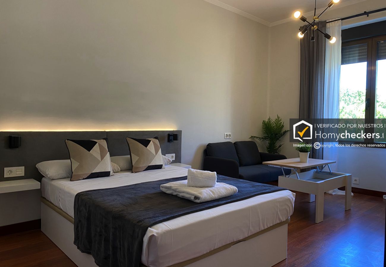 Alquiler por habitaciones en Salamanca - | Habitación España 2H1 | Exterior | Baño Comparti