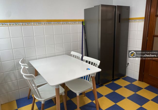 Alquiler por habitaciones en Salamanca - | Habitación Rector 1H1 | Exterior | Baño Comparti Alquiler por habitaciones en Salamanca - | Habitación Rector 1H1 | Exterior | Baño Comparti