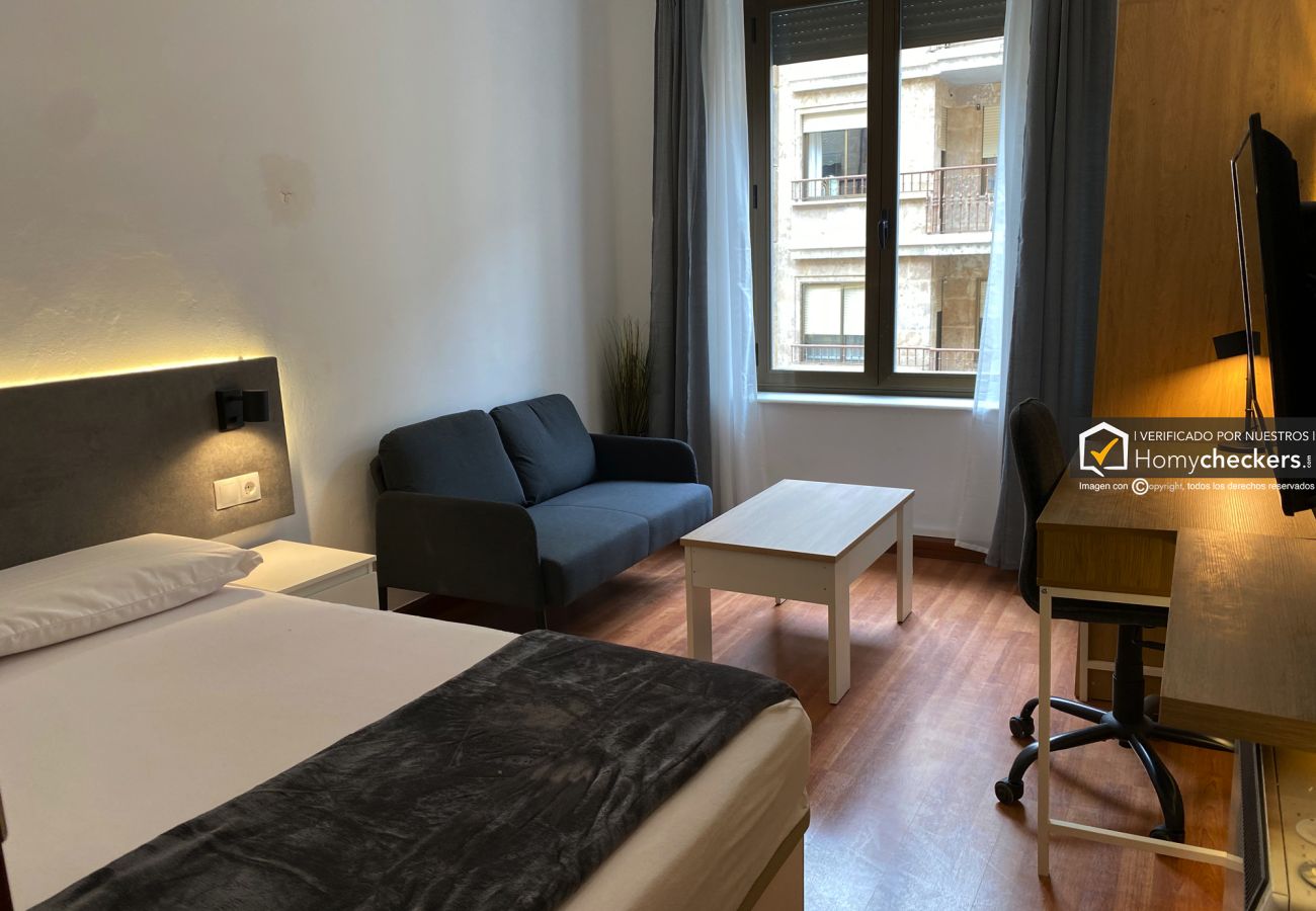 Alquiler por habitaciones en Salamanca - | Habitación Rector 1H1 | Exterior | Baño Comparti