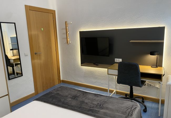 Alquiler por habitaciones en Salamanca - | Habitación Rector BH4 | Interior | Baño Comparti Alquiler por habitaciones en Salamanca - | Habitación Rector BH4 | Interior | Baño Comparti