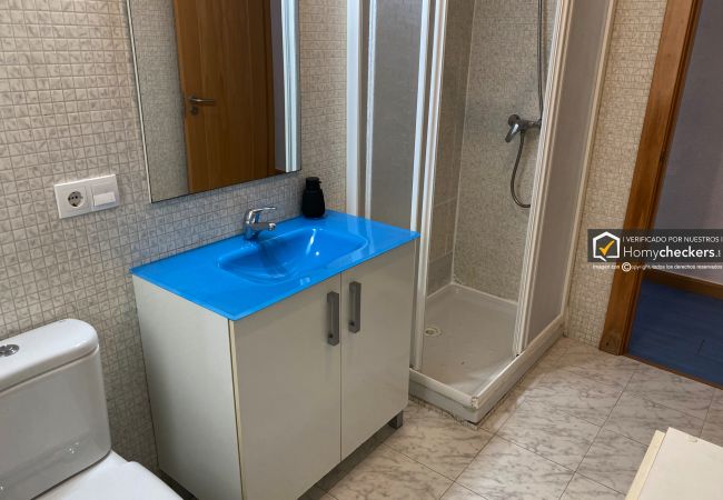 Alquiler por habitaciones en Salamanca - | Habitación Rector BH3 | Interior | Baño Comparti Alquiler por habitaciones en Salamanca - | Habitación Rector BH3 | Interior | Baño Comparti