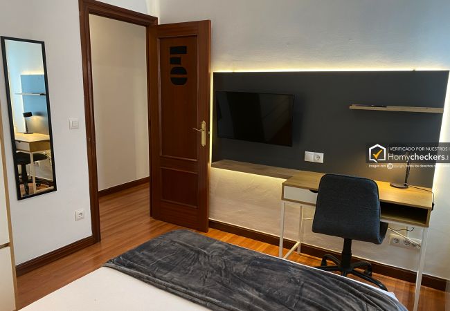 Alquiler por habitaciones en Salamanca - | Habitación Rector 1H4 | Interior | Baño Comparti Alquiler por habitaciones en Salamanca - | Habitación Rector 1H4 | Interior | Baño Comparti