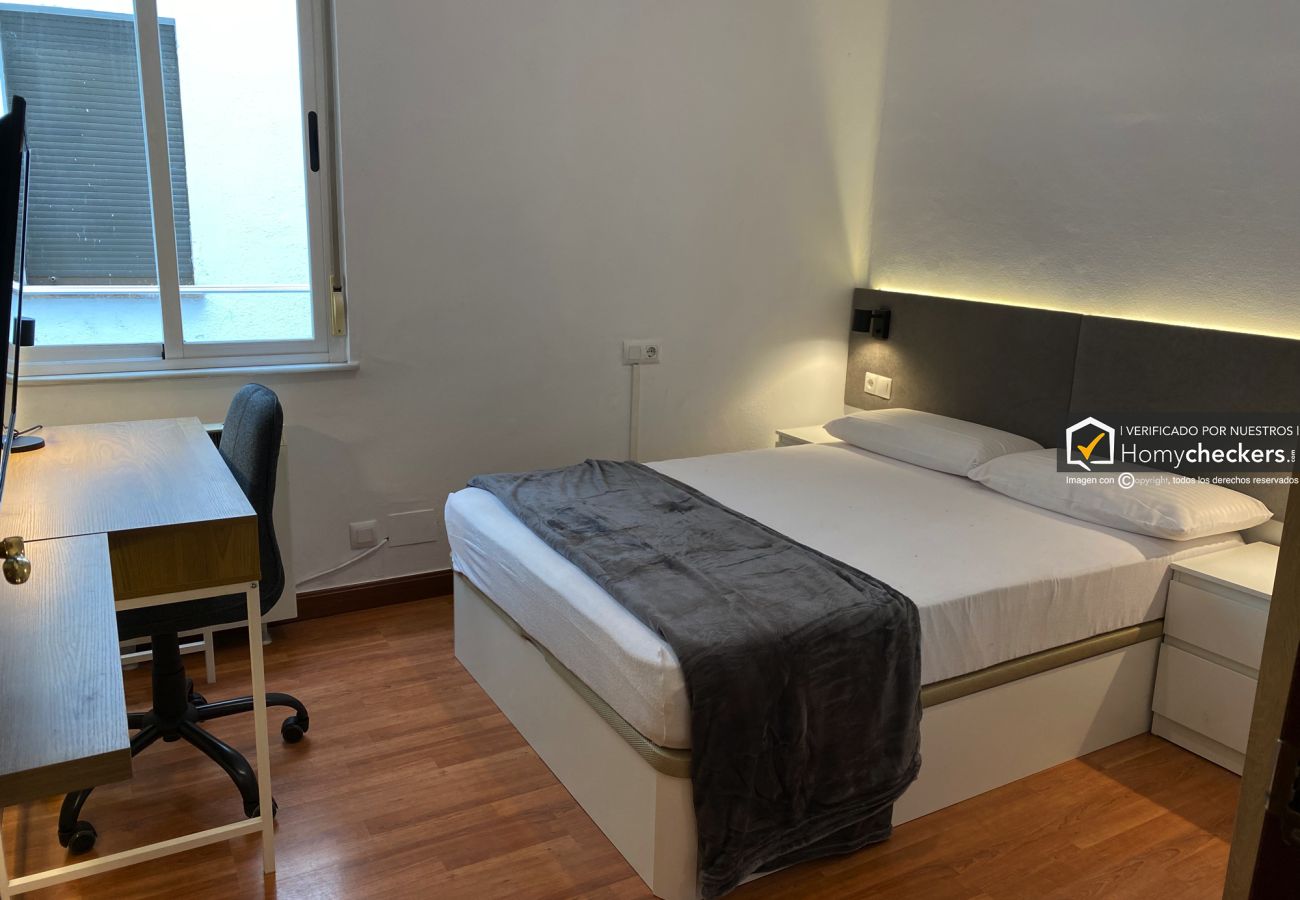 Alquiler por habitaciones en Salamanca - | Habitación Rector 1H4 | Interior | Baño Comparti