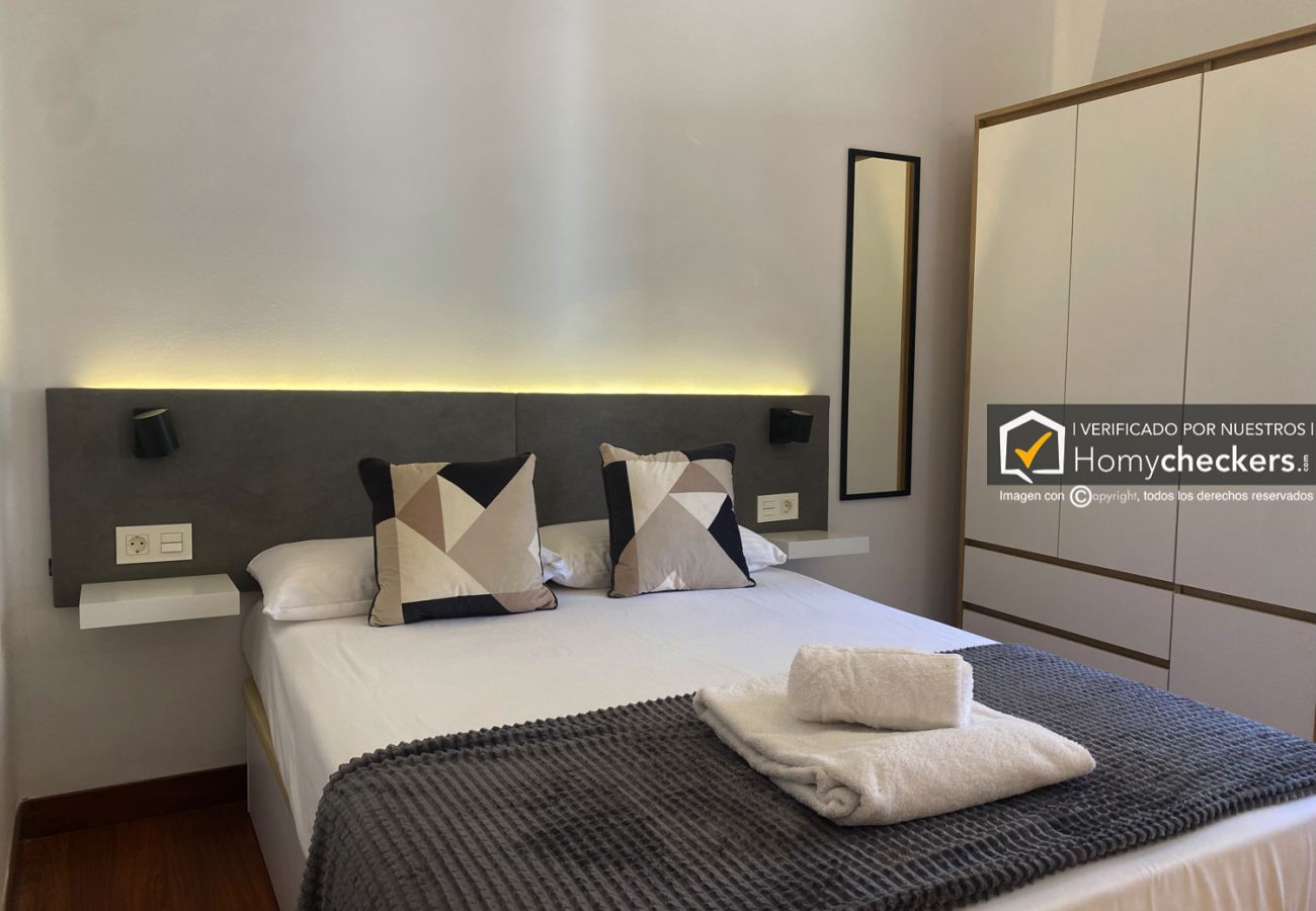 Alquiler por habitaciones en Salamanca - | Habitación España 3H4 | Interior | Baño Privado 