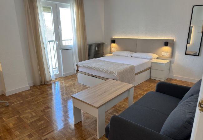 Alquiler por habitaciones en Salamanca - | Habitación Alamedilla H6 |Esterior|Baño Comparti