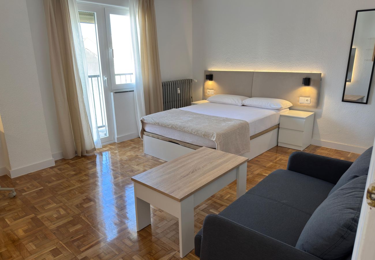 Alquiler por habitaciones en Salamanca - | Habitación Alamedilla H6 |Esterior|Baño Comparti