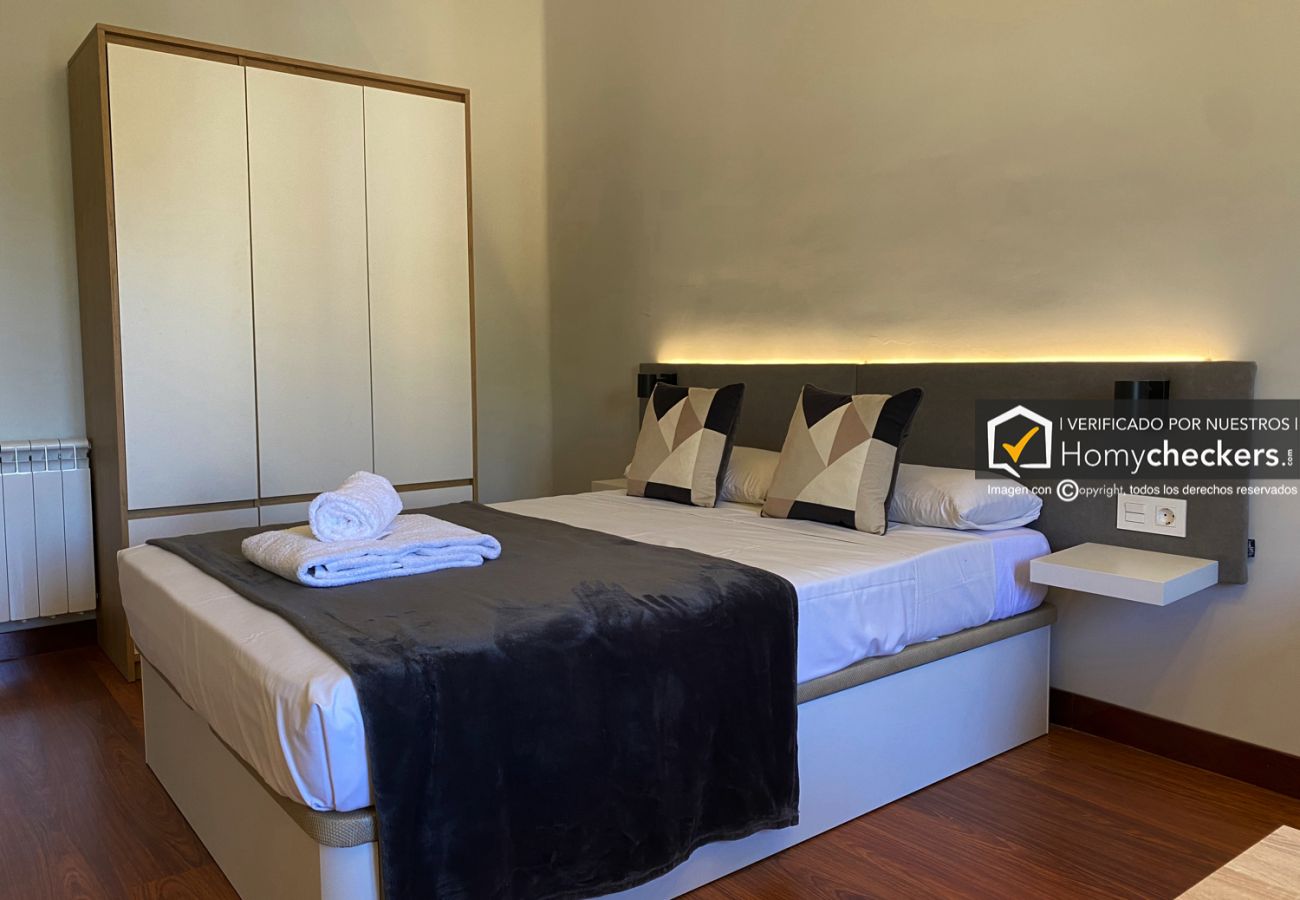 Alquiler por habitaciones en Salamanca - | HomyRooms H1 | Habitación Delux | Baño Comparti