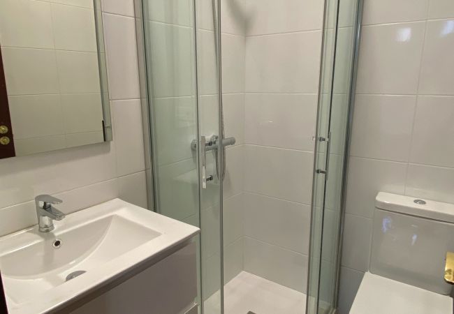 Alquiler por habitaciones en Salamanca - | HomyRooms H6 | Habitación Suite | Baño Privado