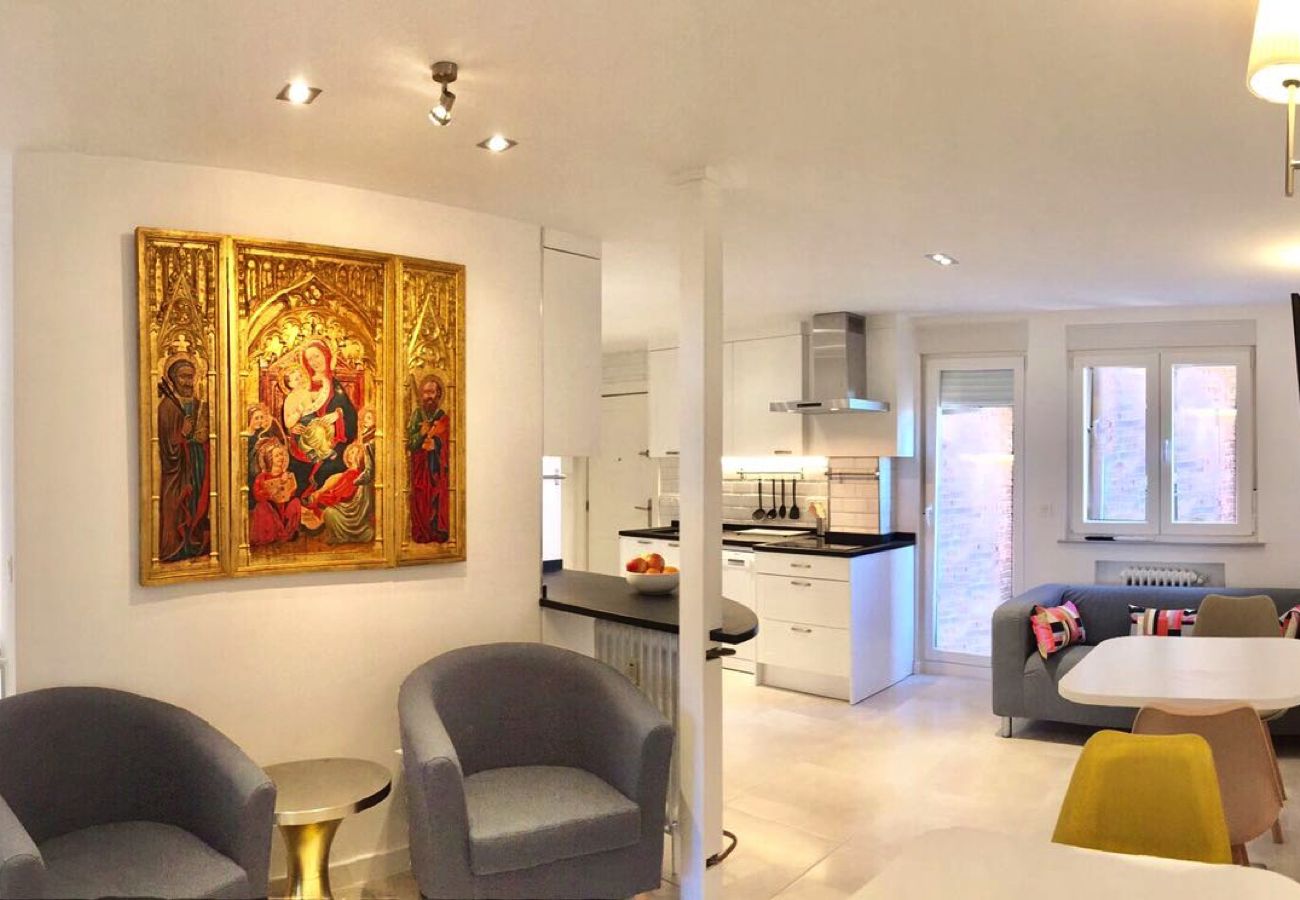 Flat in Salamanca - ALSA13-001 PISO 4 HABITACIONES CANALEJAS 67