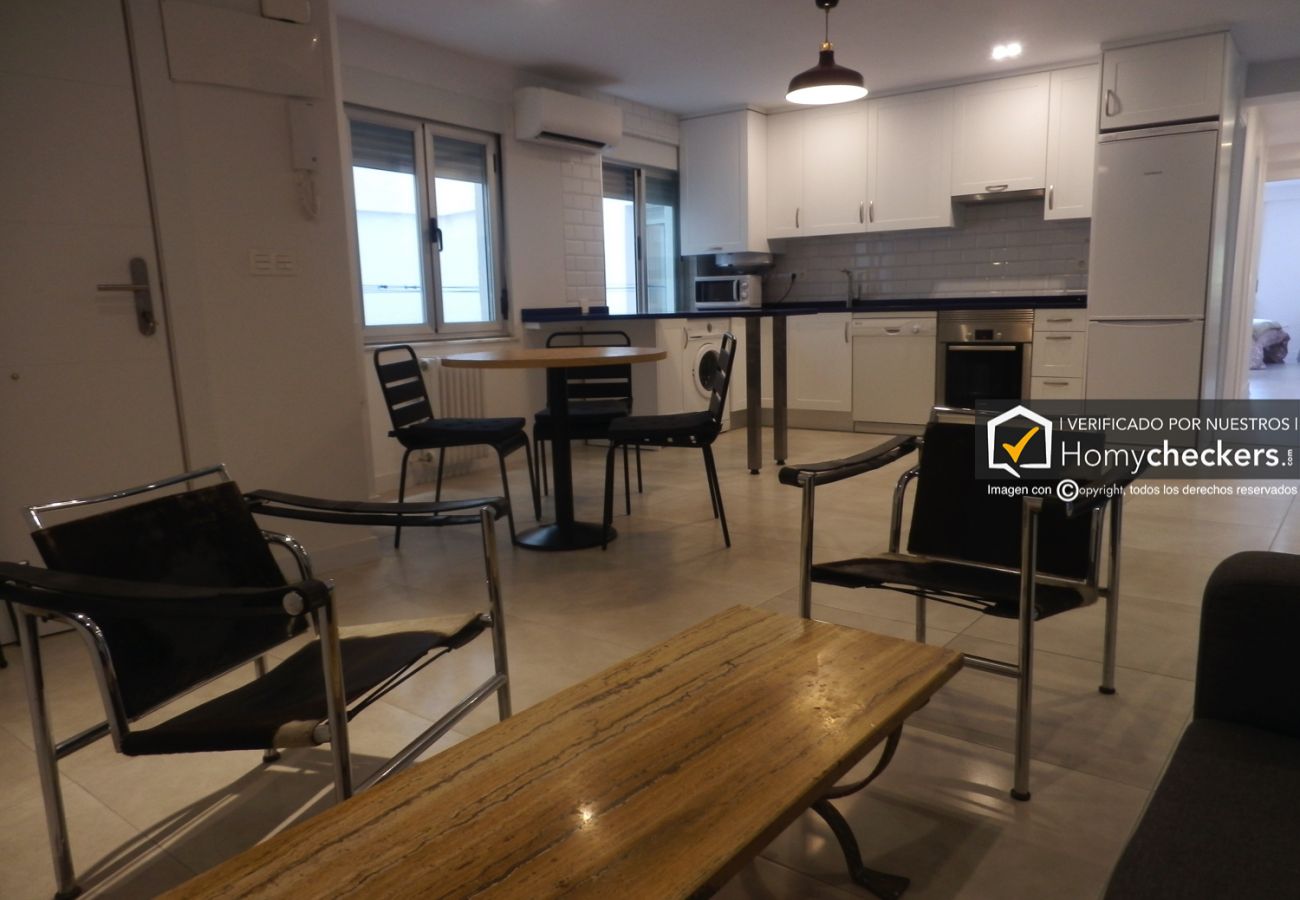 Flat in Salamanca - Piso 3 Dormitorios Avd de Portugal, 149 ALSA19-001