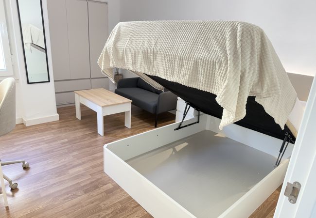 Rent by room in Salamanca - | Habitacion Rua 3 | Interior | Baño Compartido | Rent by room in Salamanca - | Habitacion Rua 3 | Interior | Baño Compartido |