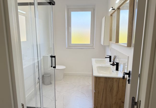 Rent by room in Salamanca - | Habitacion Rua 4 | Interior | Baño Compartido  Rent by room in Salamanca - | Habitacion Rua 4 | Interior | Baño Compartido
