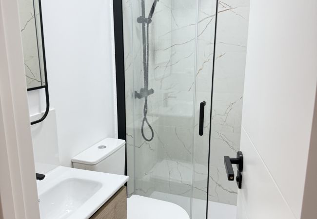 Rent by room in Salamanca - | Habitacion Rua 6 | Interior | Baño Privado Rent by room in Salamanca - | Habitacion Rua 6 | Interior | Baño Privado