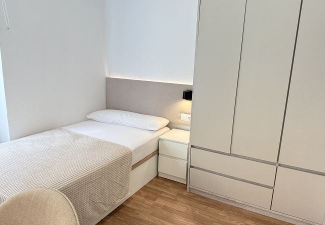 Rent by room in Salamanca - | Habitacion Rua H7 | Interior | Baño Privado Rent by room in Salamanca - | Habitacion Rua H7 | Interior | Baño Privado
