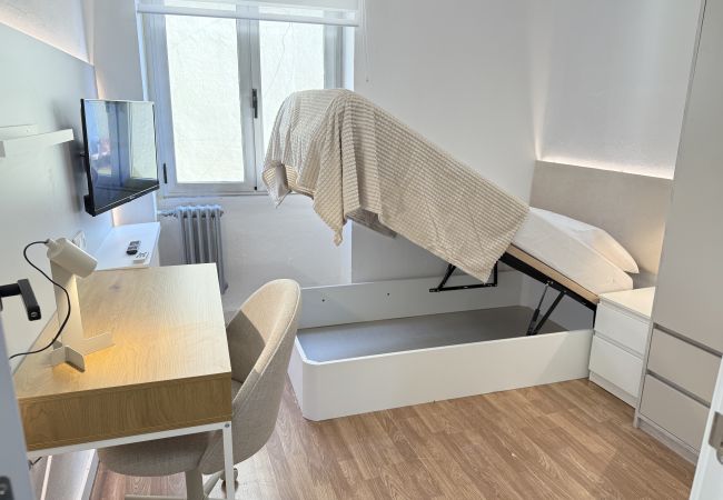 Rent by room in Salamanca - | Habitacion Rua H7 | Interior | Baño Privado Rent by room in Salamanca - | Habitacion Rua H7 | Interior | Baño Privado
