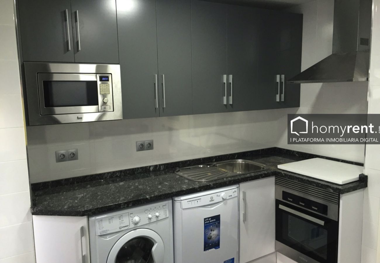 Flat in Salamanca - PISO 4 DORMITORIOS CANALEJAS ALSA10-00