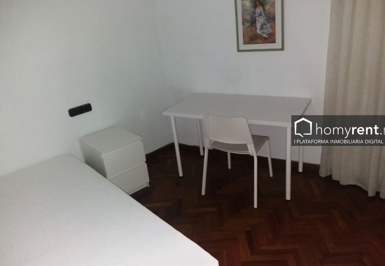 Flat in Salamanca - ALSA08-007-T PISO 4 DORMITORIOS CON SERVICIOS CENT Flat in Salamanca - ALSA08-007-T PISO 4 DORMITORIOS CON SERVICIOS CENT