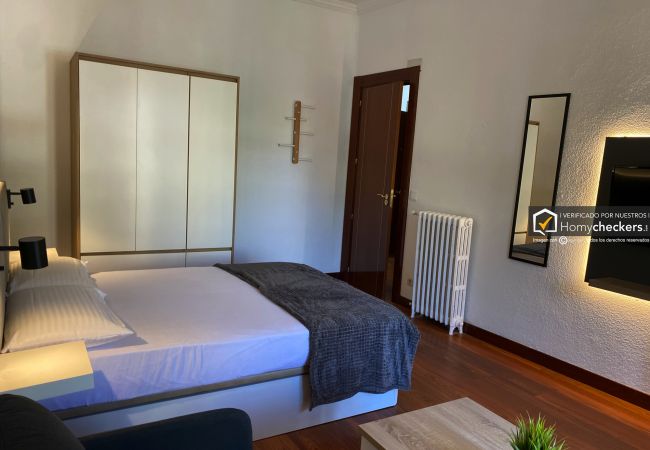 Rent by room in Salamanca - | Habitación España 1H3 | Exterior | Baño Comparti Rent by room in Salamanca - | Habitación España 1H3 | Exterior | Baño Comparti