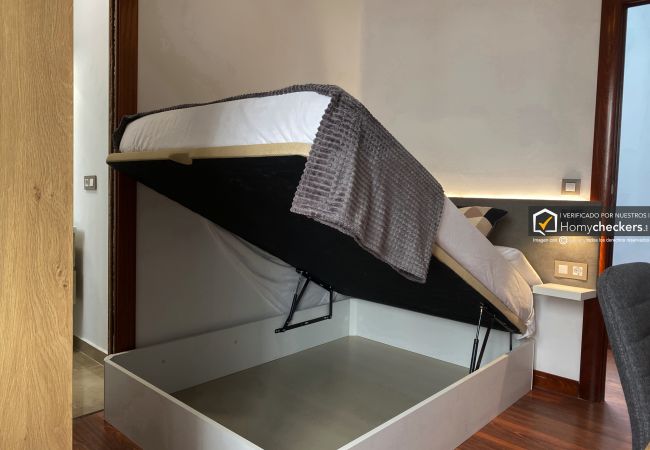 Rent by room in Salamanca - | Habitación España 1H6 | Interior | Baño Privado Rent by room in Salamanca - | Habitación España 1H6 | Interior | Baño Privado