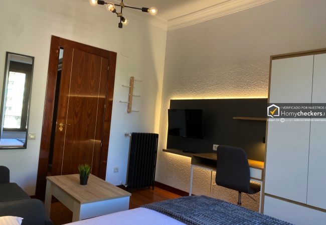 Rent by room in Salamanca - | Habitación España 1H2 | Exterior | Baño Comparti Rent by room in Salamanca - | Habitación España 1H2 | Exterior | Baño Comparti