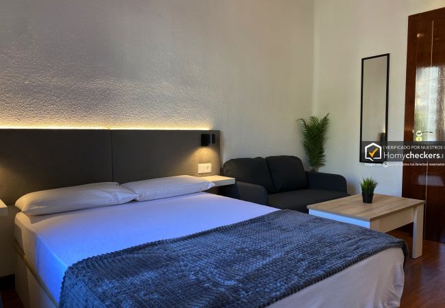 Rent by room in Salamanca - | Habitación España 1H2 | Exterior | Baño Comparti Rent by room in Salamanca - | Habitación España 1H2 | Exterior | Baño Comparti