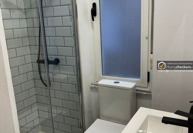 Rent by room in Salamanca - | Habitación España 1H1 | Exterior | Baño Comparti Rent by room in Salamanca - | Habitación España 1H1 | Exterior | Baño Comparti