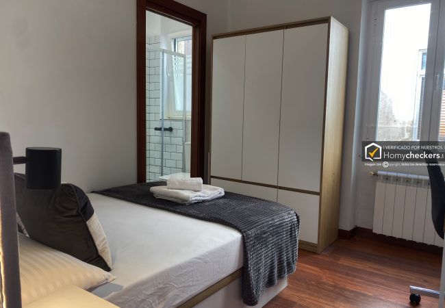 Rent by room in Salamanca - | Habitación España 2H5 | Interior | Baño Privado Rent by room in Salamanca - | Habitación España 2H5 | Interior | Baño Privado