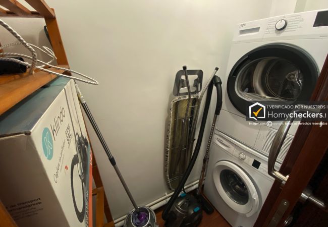 Rent by room in Salamanca - | Habitación España 2H1 | Exterior | Baño Comparti Rent by room in Salamanca - | Habitación España 2H1 | Exterior | Baño Comparti