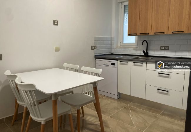 Rent by room in Salamanca - | Habitación España 2H2 | Exterior | Baño Comparti Rent by room in Salamanca - | Habitación España 2H2 | Exterior | Baño Comparti