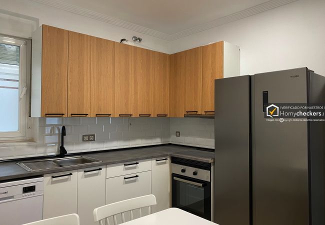 Rent by room in Salamanca - | Habitación España 2H2 | Exterior | Baño Comparti Rent by room in Salamanca - | Habitación España 2H2 | Exterior | Baño Comparti