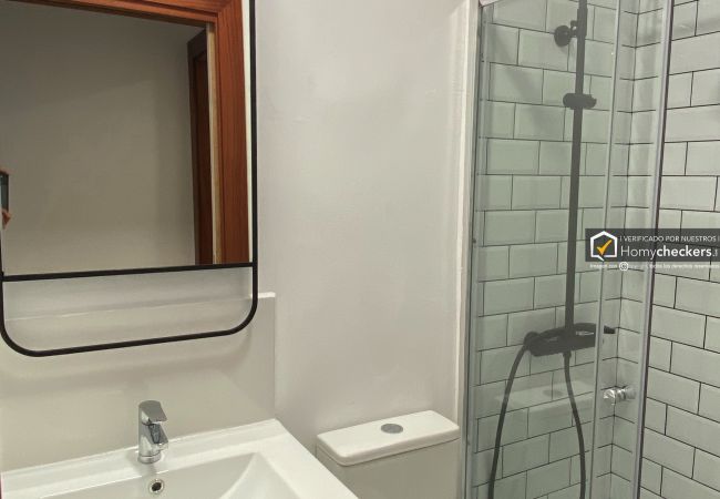 Rent by room in Salamanca - | Habitación España 2H3 | Exterior | Baño Comparti Rent by room in Salamanca - | Habitación España 2H3 | Exterior | Baño Comparti