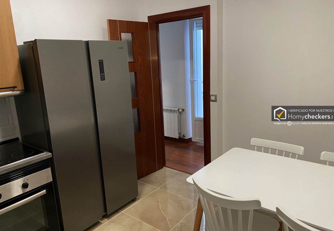Rent by room in Salamanca - | Habitación España 2H3 | Exterior | Baño Comparti Rent by room in Salamanca - | Habitación España 2H3 | Exterior | Baño Comparti
