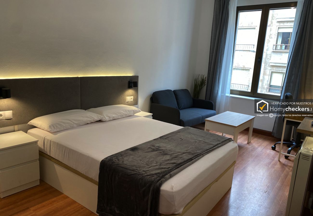 Rent by room in Salamanca - | Habitación Rector 1H2 | Exterior | Baño Comparti