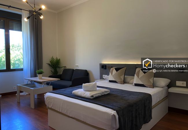 Rent by room in Salamanca - | Habitación España 3H3 | Exterior | Baño Privado Rent by room in Salamanca - | Habitación España 3H3 | Exterior | Baño Privado