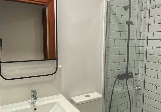 Rent by room in Salamanca - | Habitación España 3H3 | Exterior | Baño Privado Rent by room in Salamanca - | Habitación España 3H3 | Exterior | Baño Privado