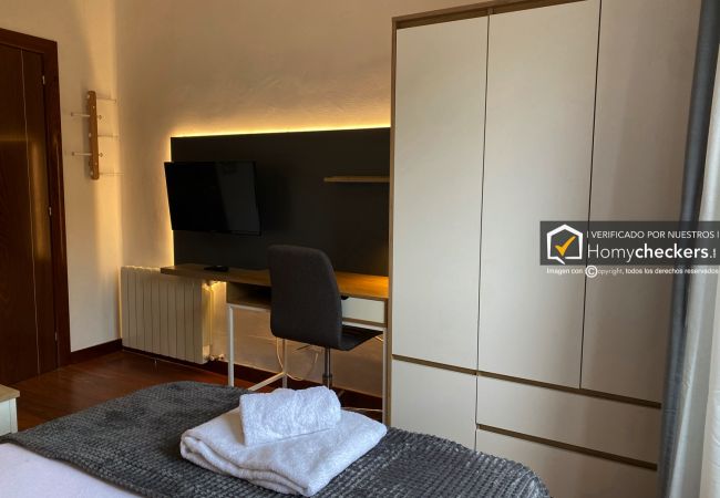 Rent by room in Salamanca - | Habitacion España 3H2 | Exterior | Baño Comparti Rent by room in Salamanca - | Habitacion España 3H2 | Exterior | Baño Comparti