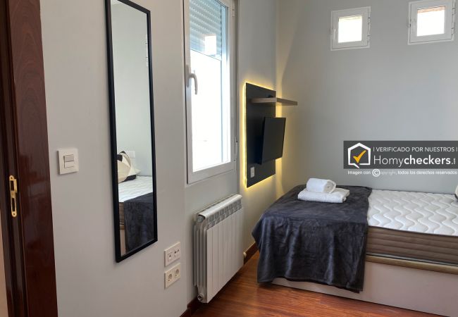 Rent by room in Salamanca - | Habitación España 3H6 | Interior | Baño Privado  Rent by room in Salamanca - | Habitación España 3H6 | Interior | Baño Privado
