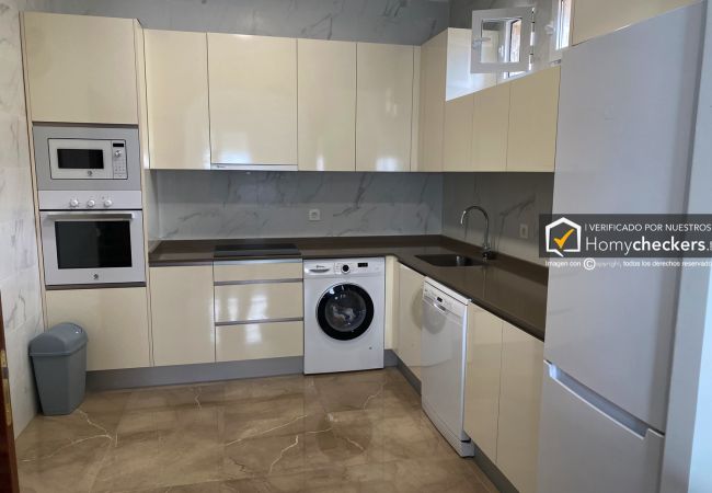 Rent by room in Salamanca - | Habitación España 3H6 | Interior | Baño Privado  Rent by room in Salamanca - | Habitación España 3H6 | Interior | Baño Privado