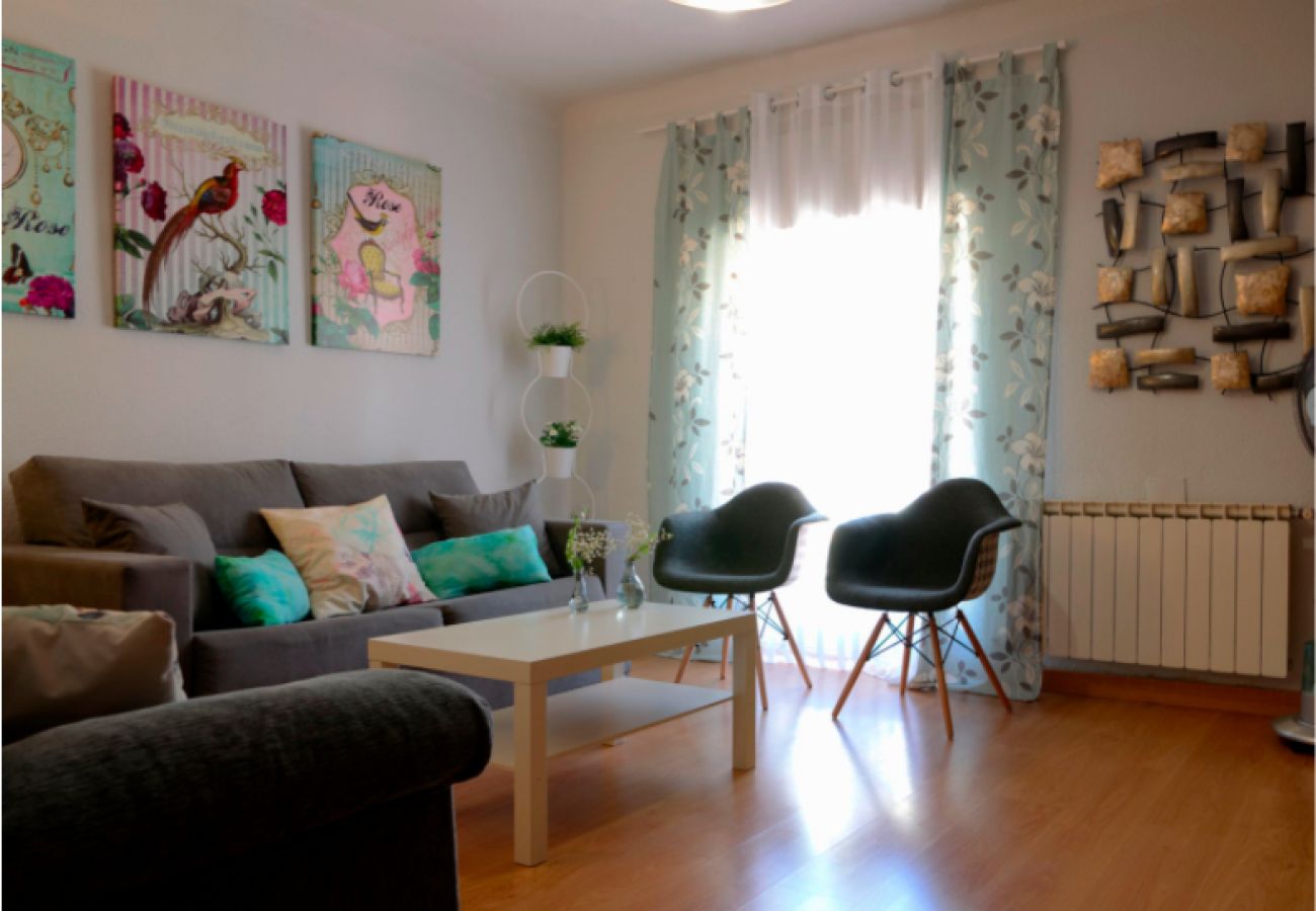 Apartment in Salamanca - APTO EDISSON 3 DORMITORIOS