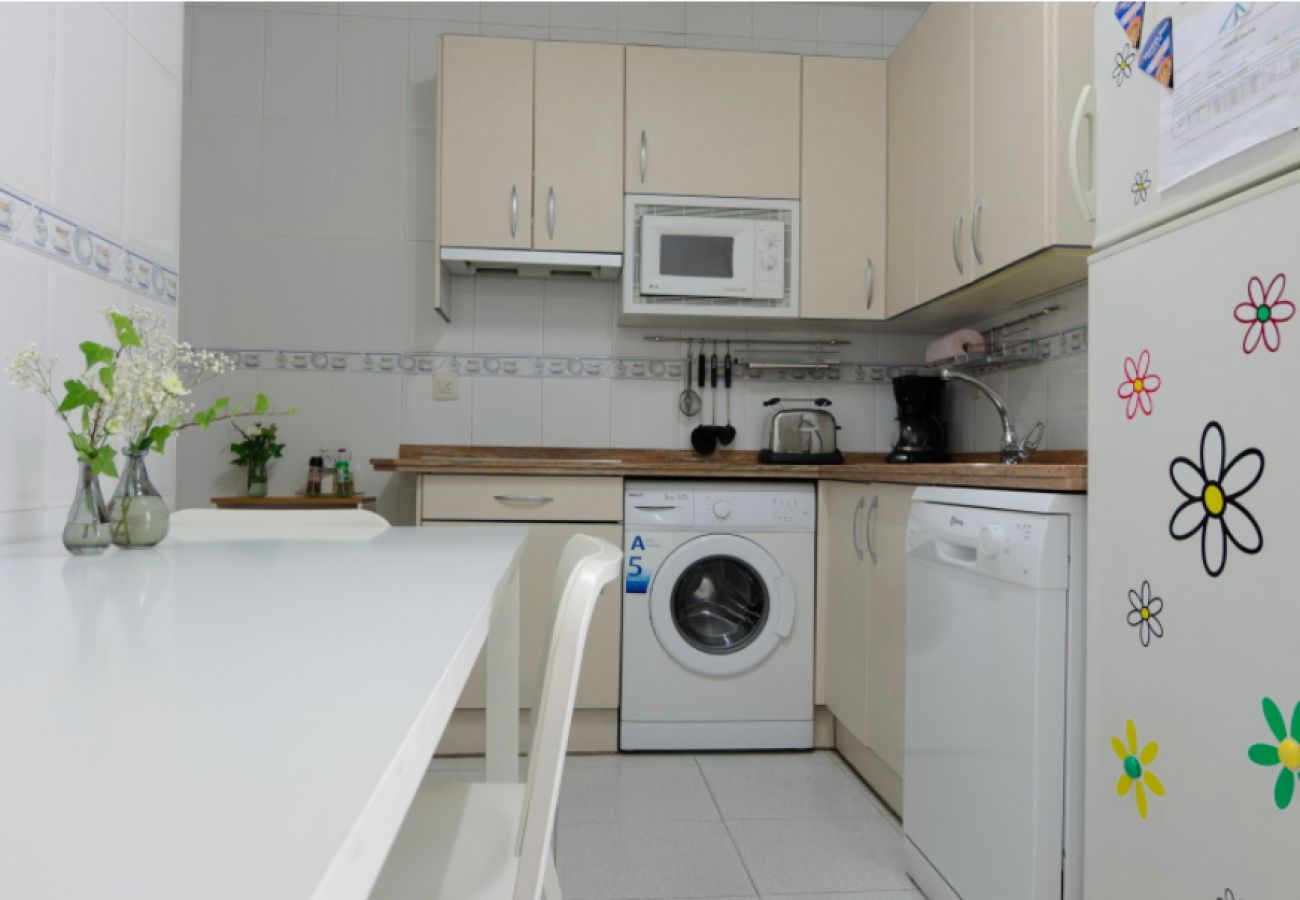 Apartment in Salamanca - APTO EDISSON 3 DORMITORIOS