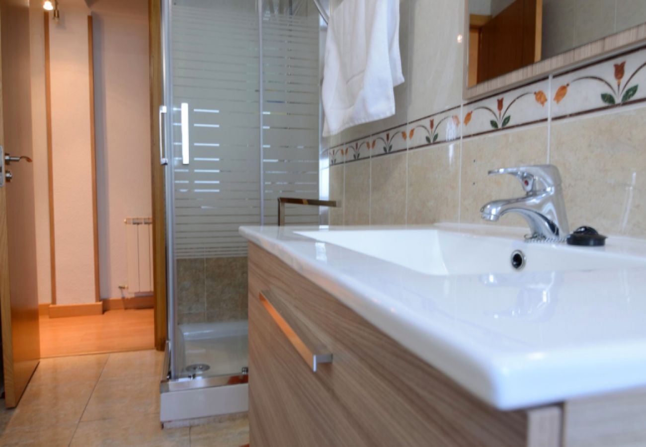 Apartment in Salamanca - APTO EDISSON 3 DORMITORIOS